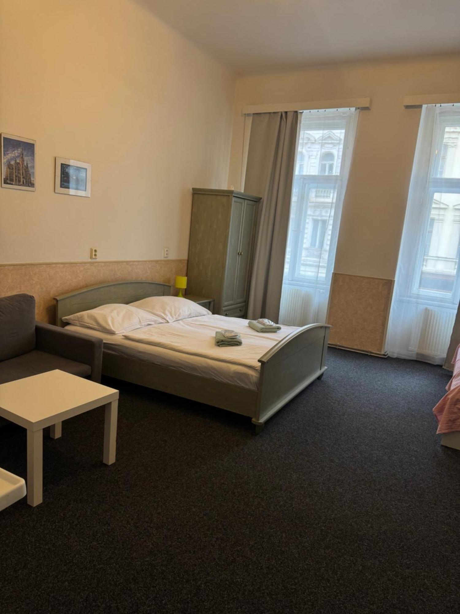 Welcome Hostel & Apartments Praguecentre Eksteriør billede