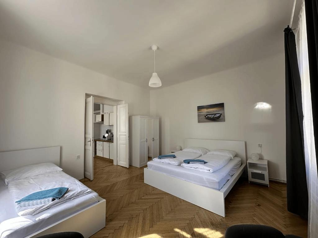 Welcome Hostel & Apartments Praguecentre Eksteriør billede